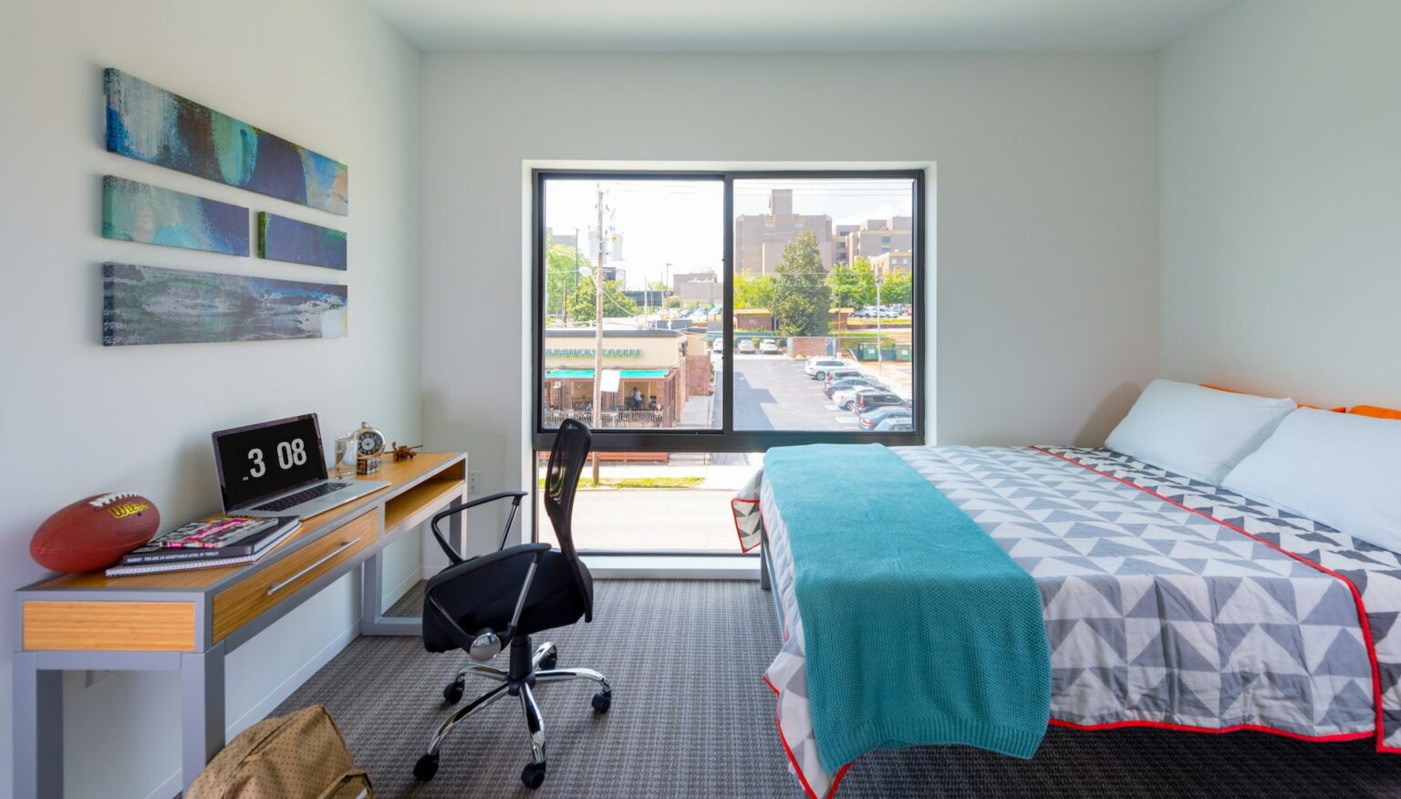 Apartments Near UTK Student Housing Knoxville Slate at 901